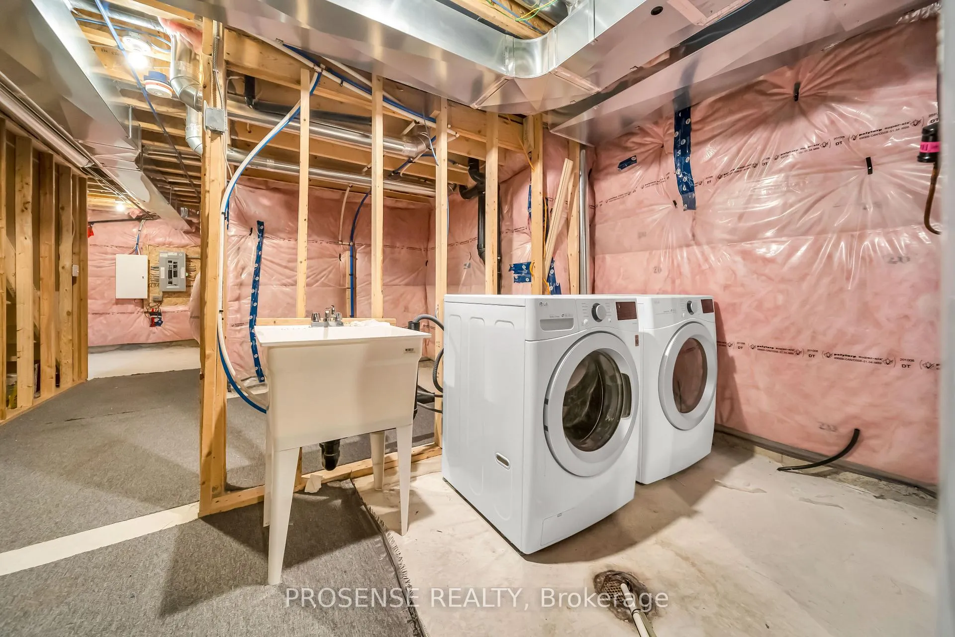 Photo 34 of 148 Finegan Circle, Brampton, Northwest Brampton — HOMEH