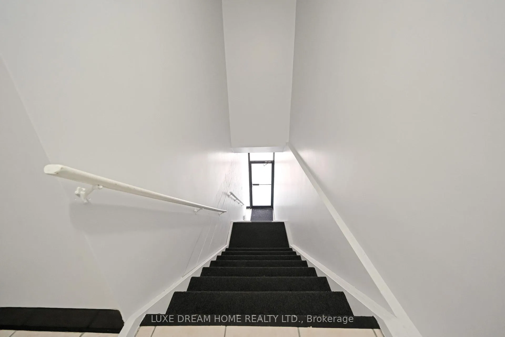 Photo 4 of 844 Dundas Street W, Toronto, Trinity-Bellwoods — HOMEH