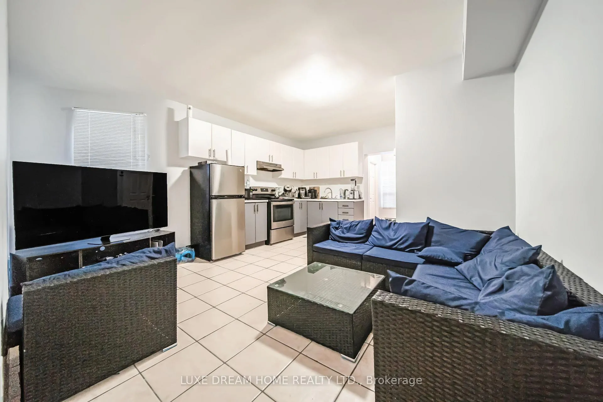 Photo 6 of 844 Dundas Street W, Toronto, Trinity-Bellwoods — HOMEH