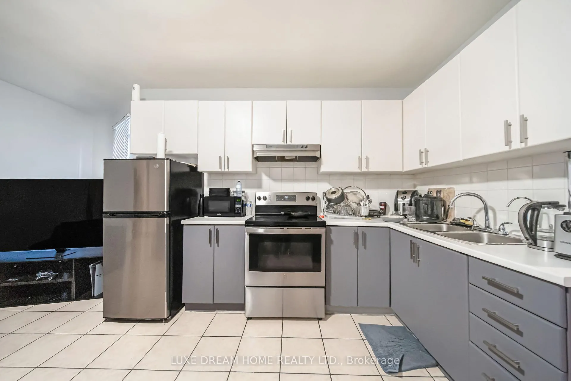 Photo 8 of 844 Dundas Street W, Toronto, Trinity-Bellwoods — HOMEH