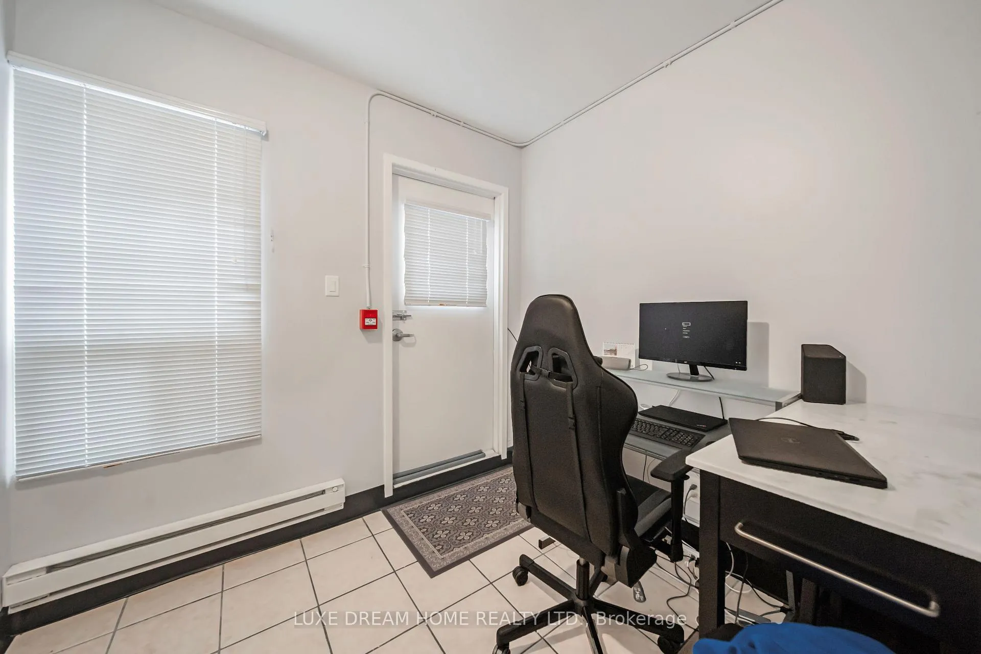 Photo 11 of 844 Dundas Street W, Toronto, Trinity-Bellwoods — HOMEH