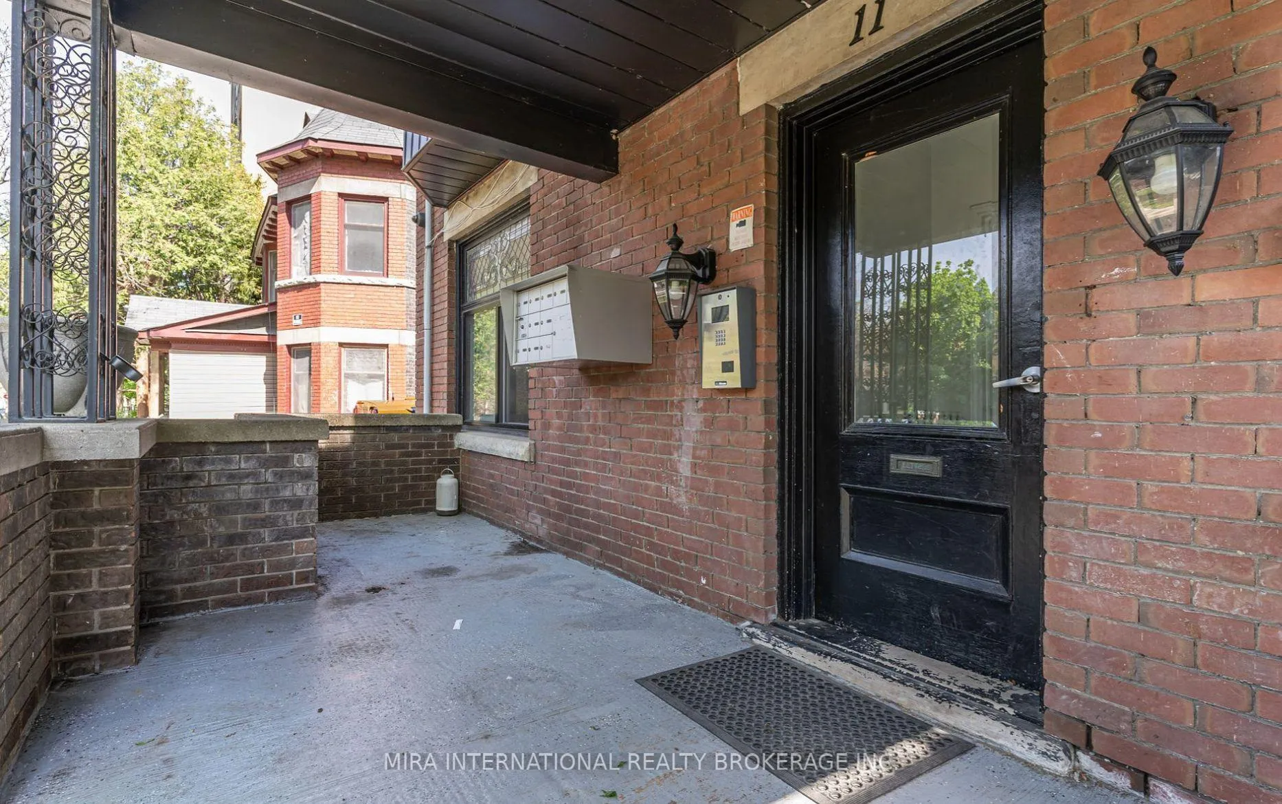 Photo 2 of Unit 202, 11 Laxton Avenue, Toronto, South Parkdale — HOMEH