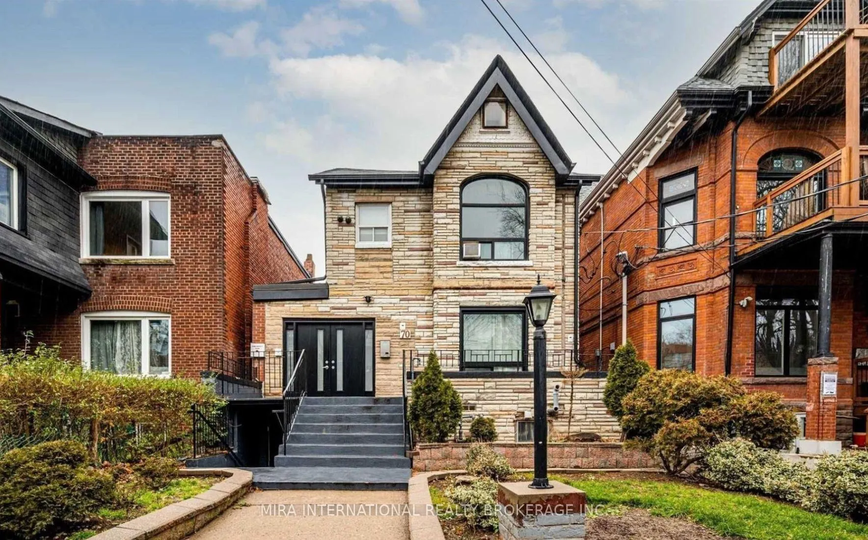 Front of Unit 204, 70 Melbourne Avenue