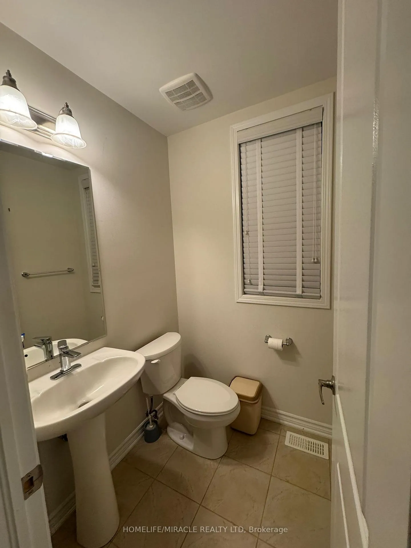 Photo 8 of 126 Robert Parkinson Drive, Brampton, Northwest Brampton — HOMEH