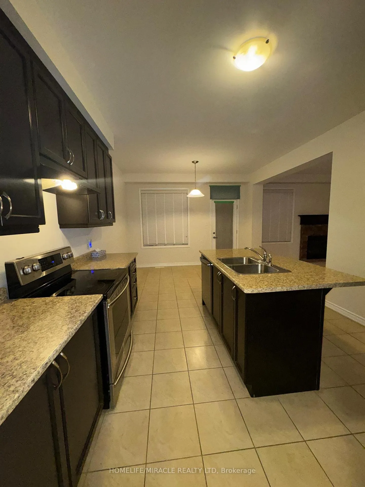 Photo 17 of 126 Robert Parkinson Drive, Brampton, Northwest Brampton — HOMEH