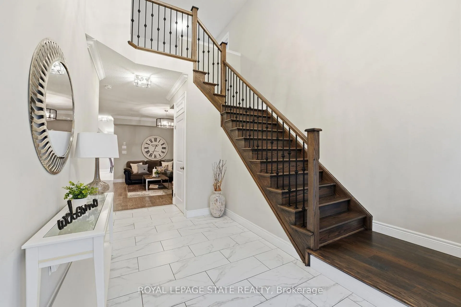 Photo 2 of 29 Roselawn Avenue, Hamilton, Ancaster — HOMEH