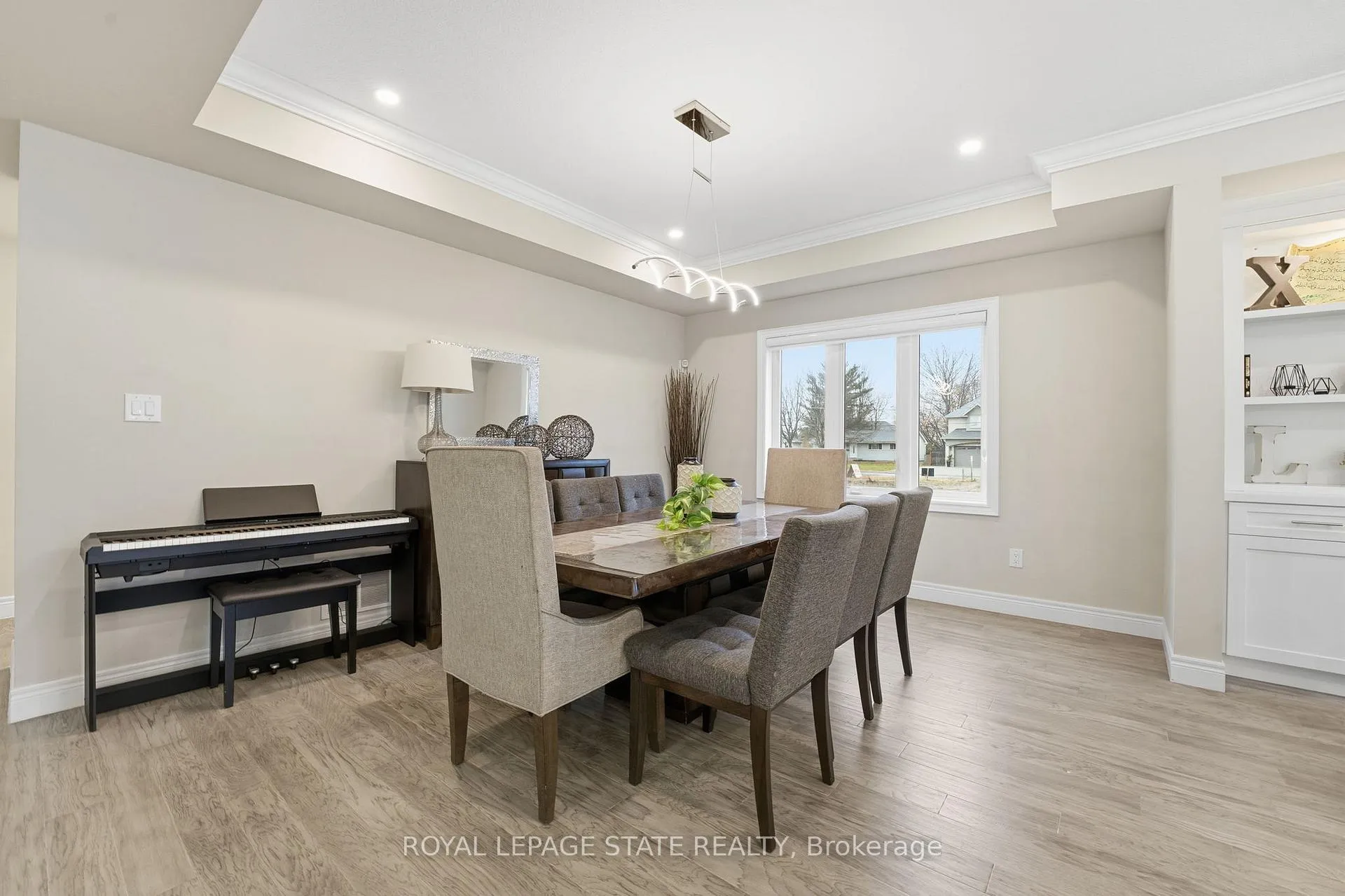 Photo 8 of 29 Roselawn Avenue, Hamilton, Ancaster — HOMEH