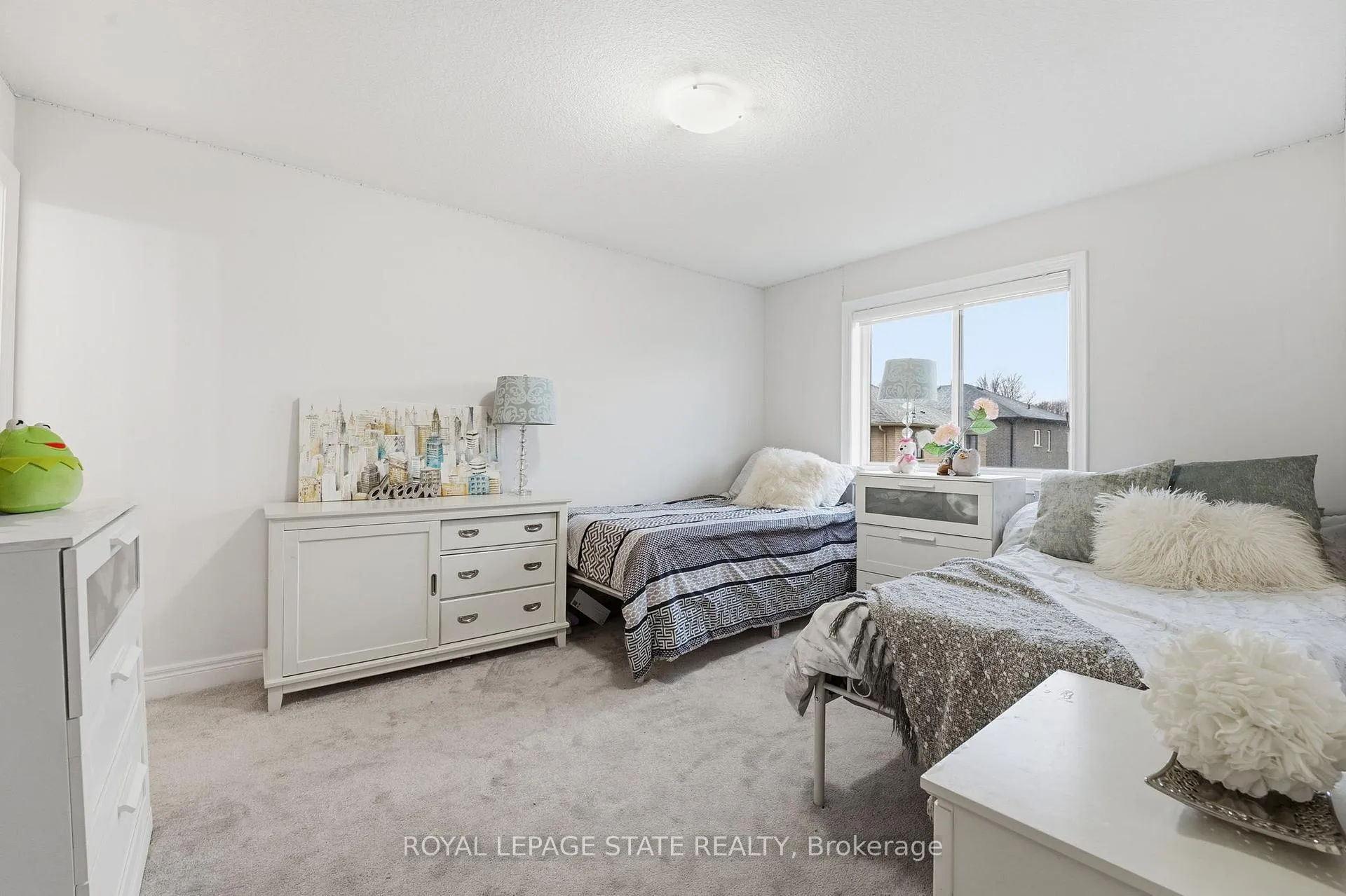 Photo 16 of 29 Roselawn Avenue, Hamilton, Ancaster — HOMEH