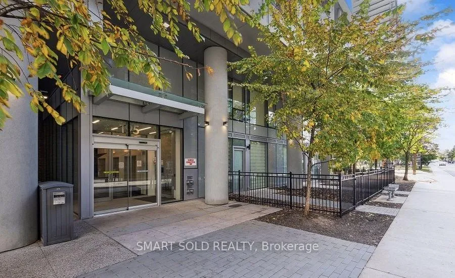 Photo 2 of Unit 1713, 195 Redpath Avenue, Toronto, Mount Pleasant West — HOMEH