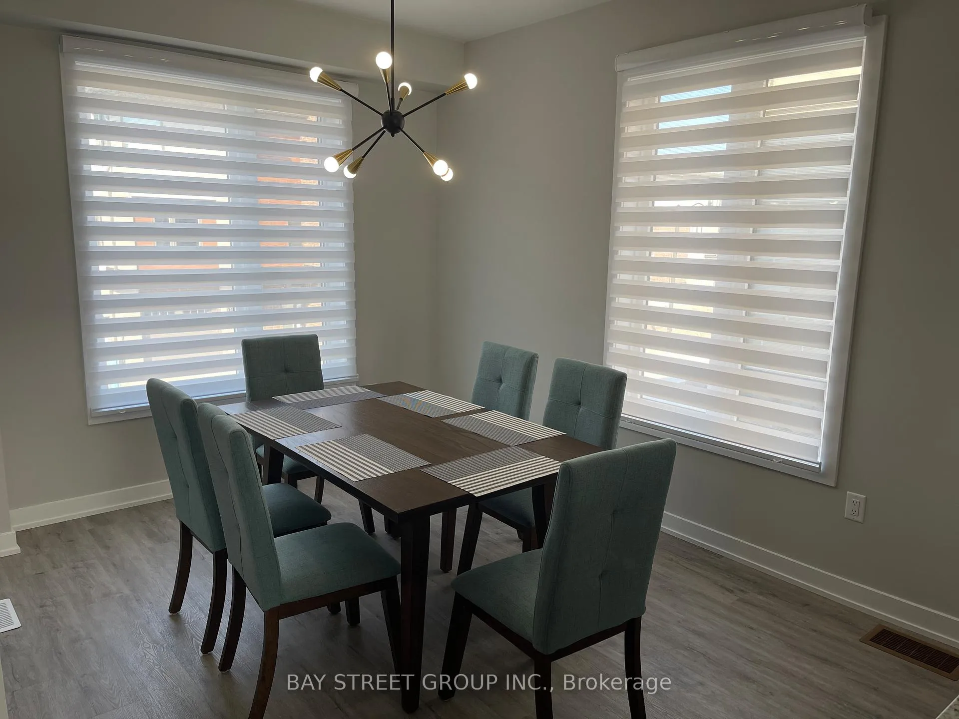 Photo 2 of 38 Winters Crescent, Collingwood — HOMEH