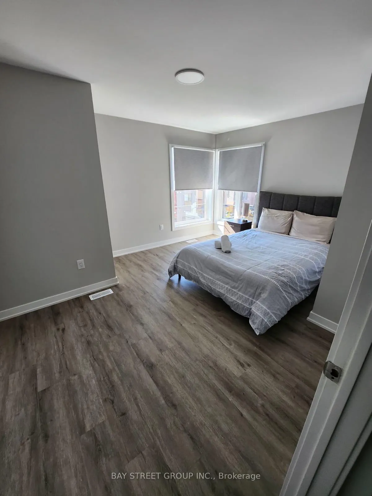 Photo 8 of 38 Winters Crescent, Collingwood — HOMEH