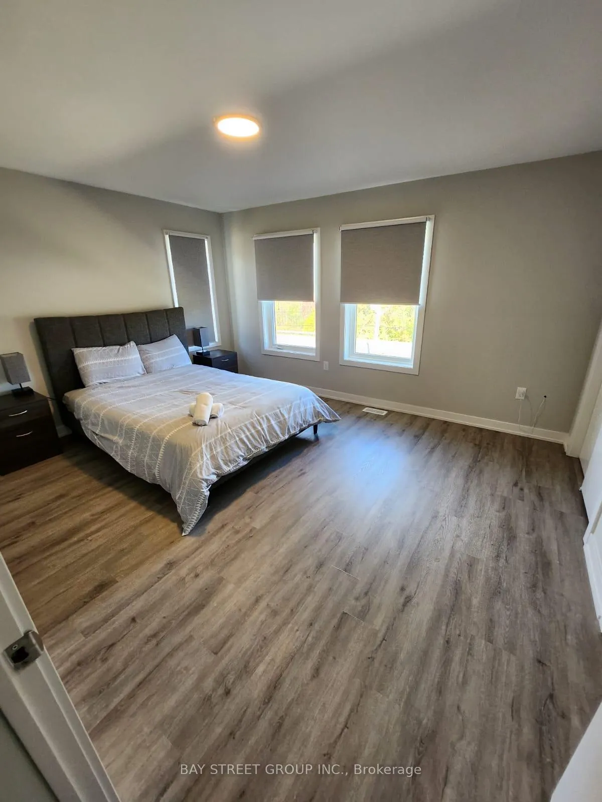 Photo 9 of 38 Winters Crescent, Collingwood — HOMEH