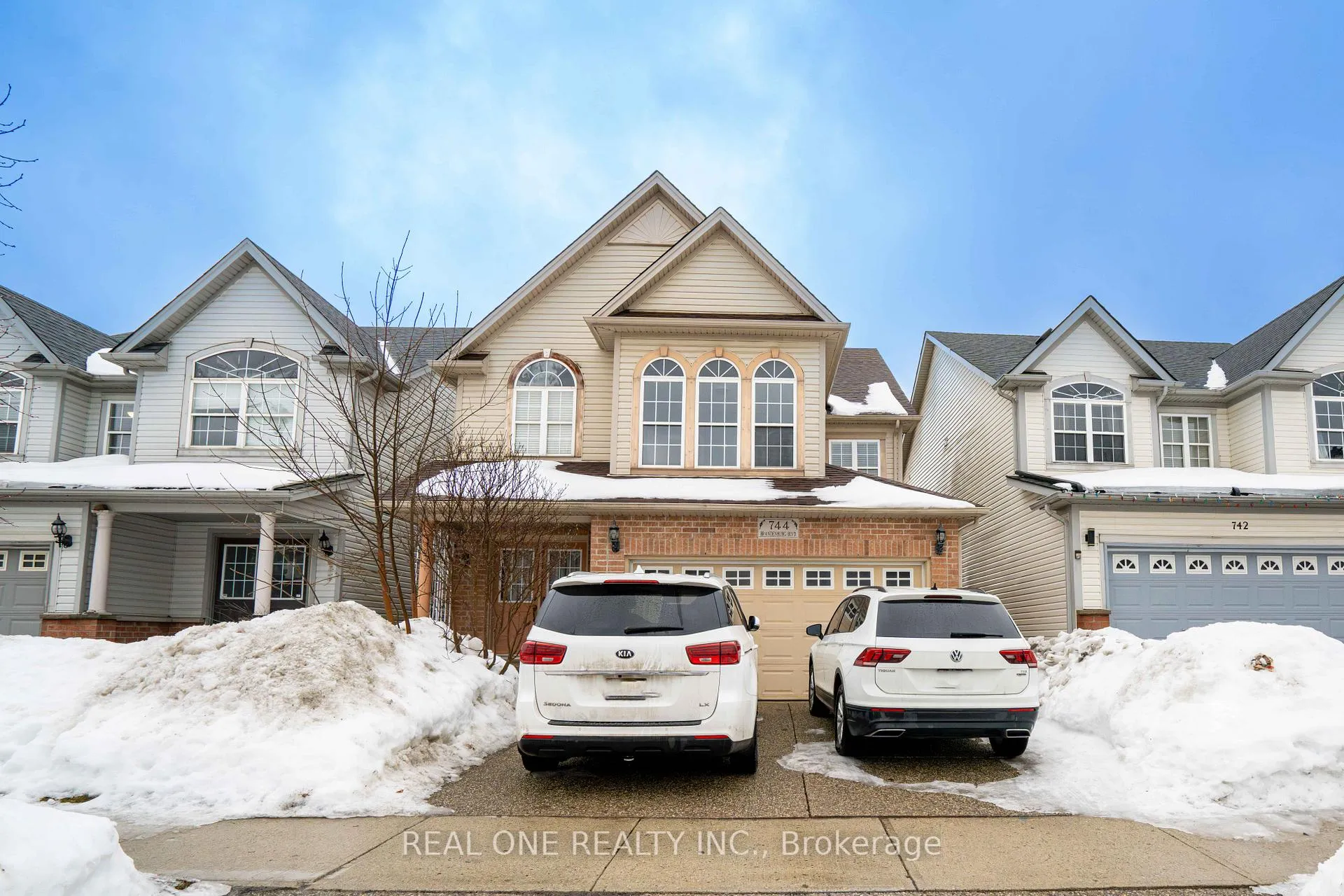 Photo 1 of 744 Brandenburg Boulevard, Waterloo, Clair Hills — HOMEH