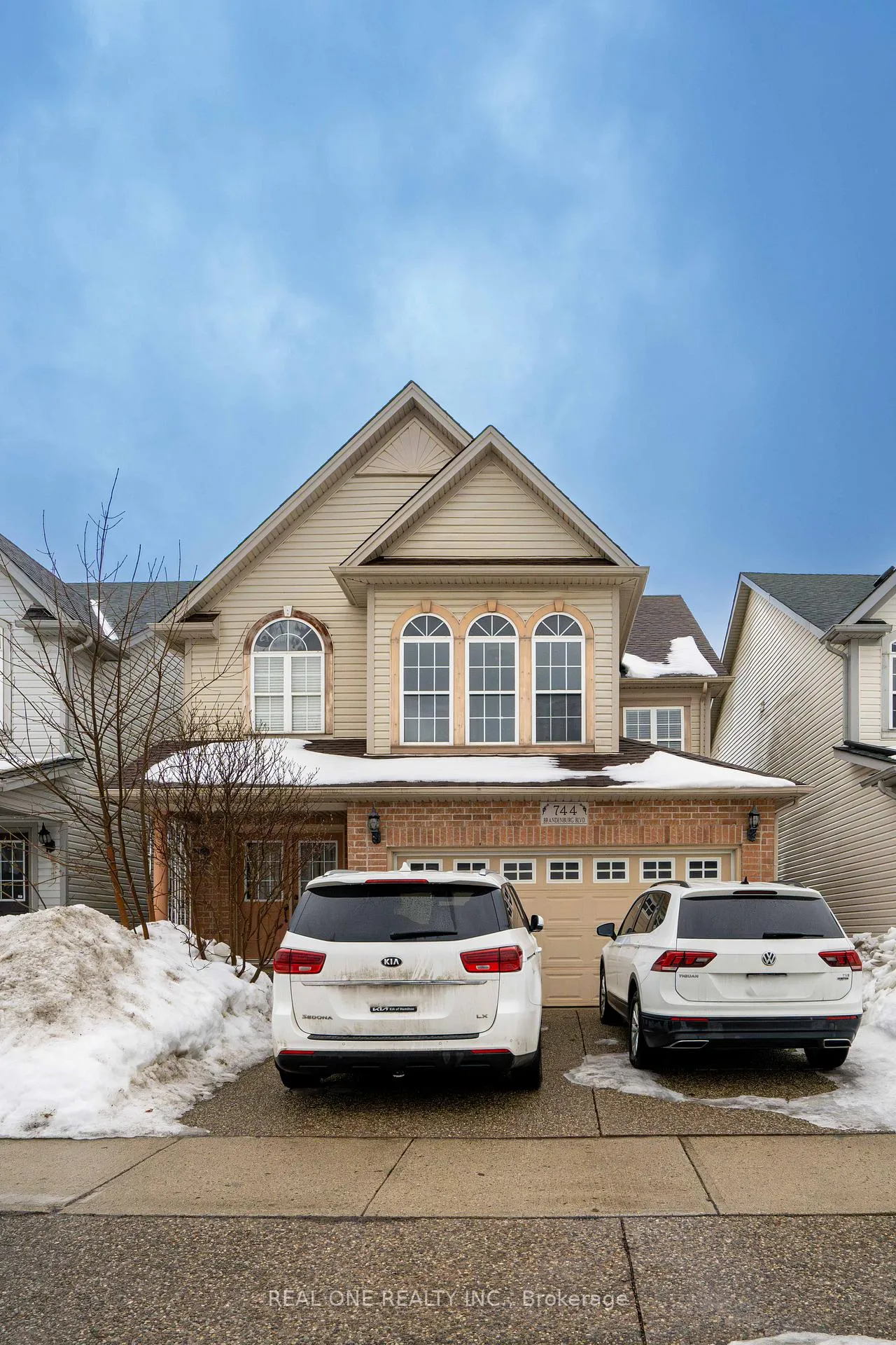 Photo 2 of 744 Brandenburg Boulevard, Waterloo, Clair Hills — HOMEH