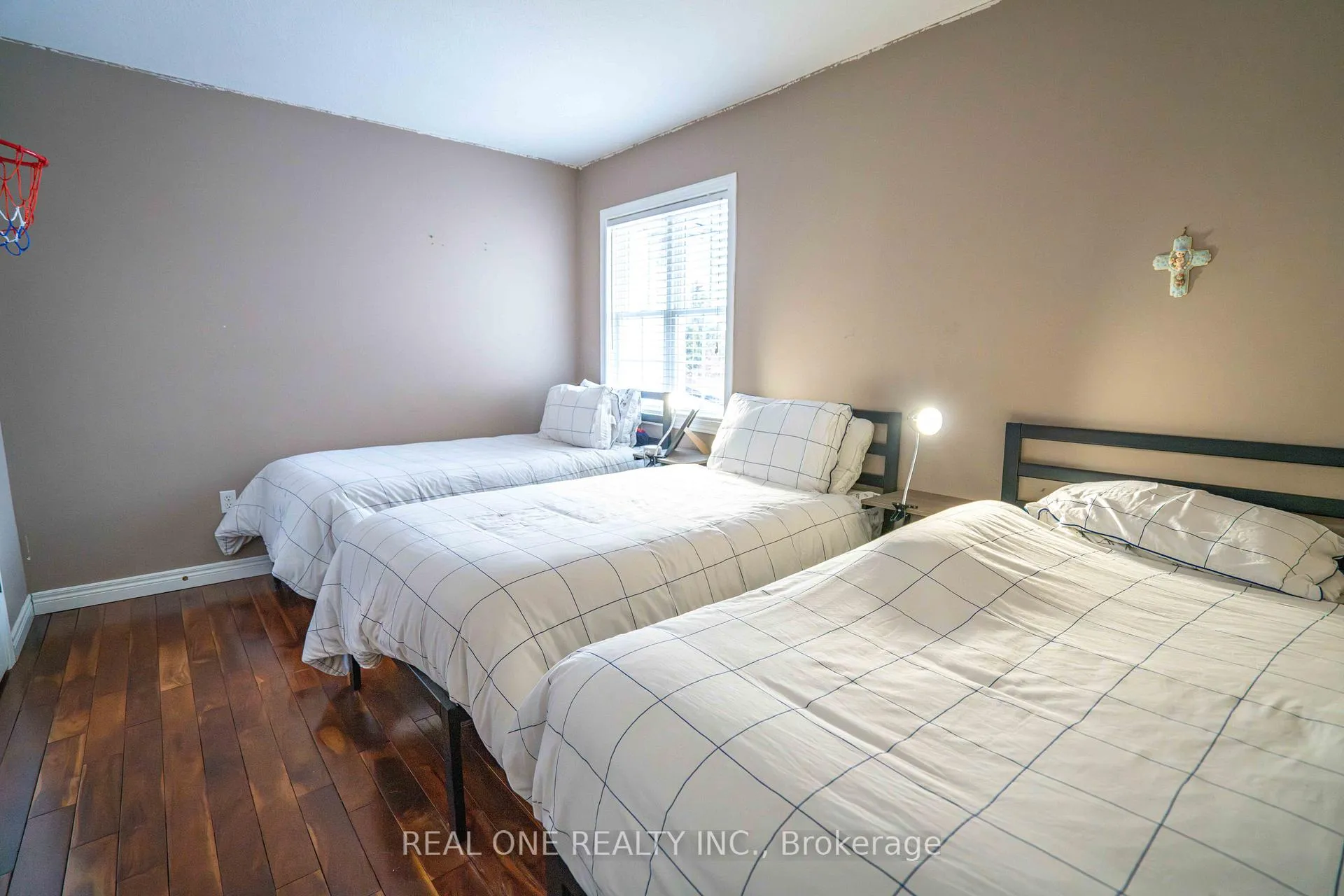 Photo 19 of 744 Brandenburg Boulevard, Waterloo, Clair Hills — HOMEH