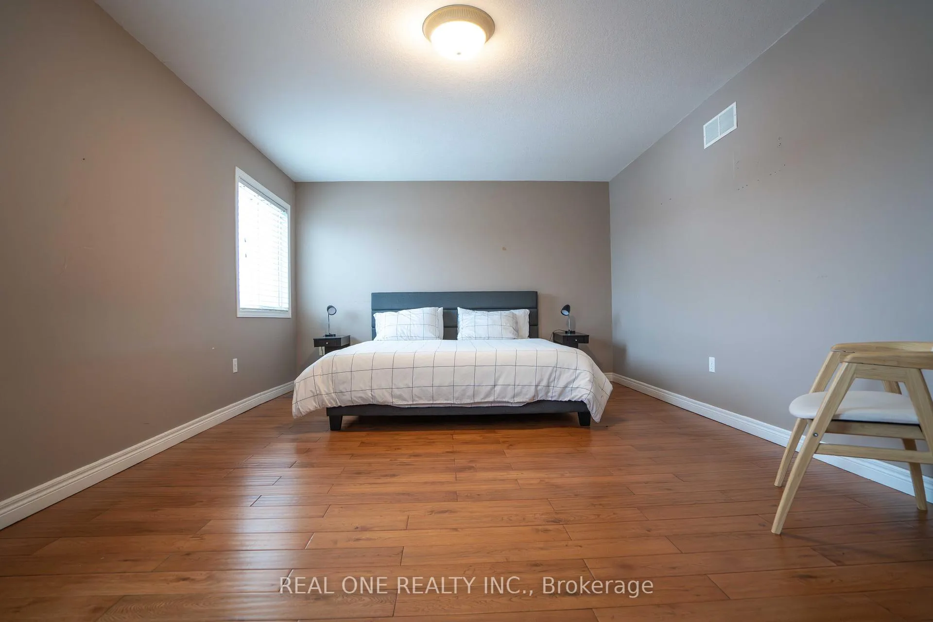 Photo 26 of 744 Brandenburg Boulevard, Waterloo, Clair Hills — HOMEH