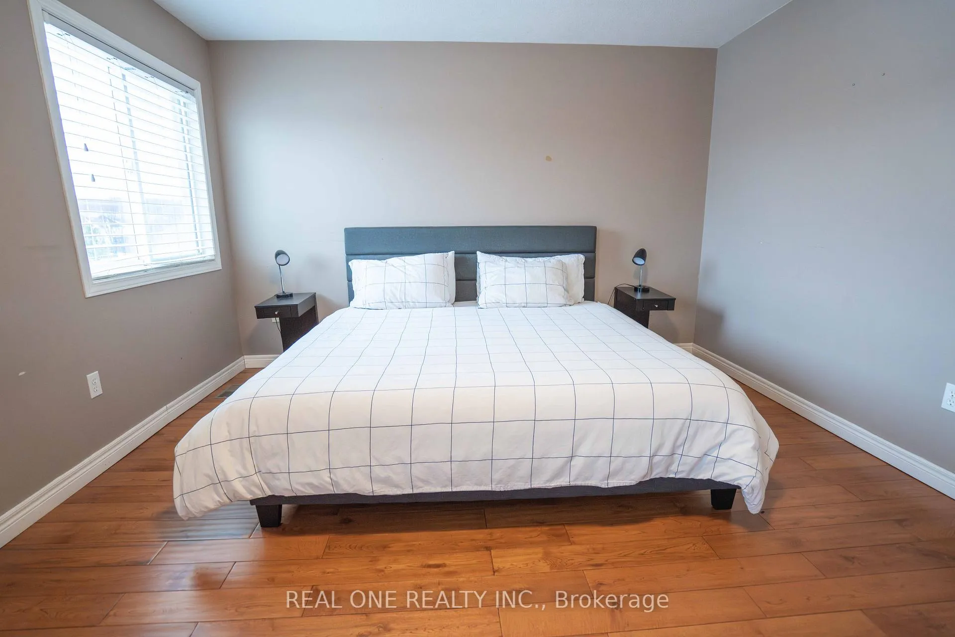 Photo 28 of 744 Brandenburg Boulevard, Waterloo, Clair Hills — HOMEH