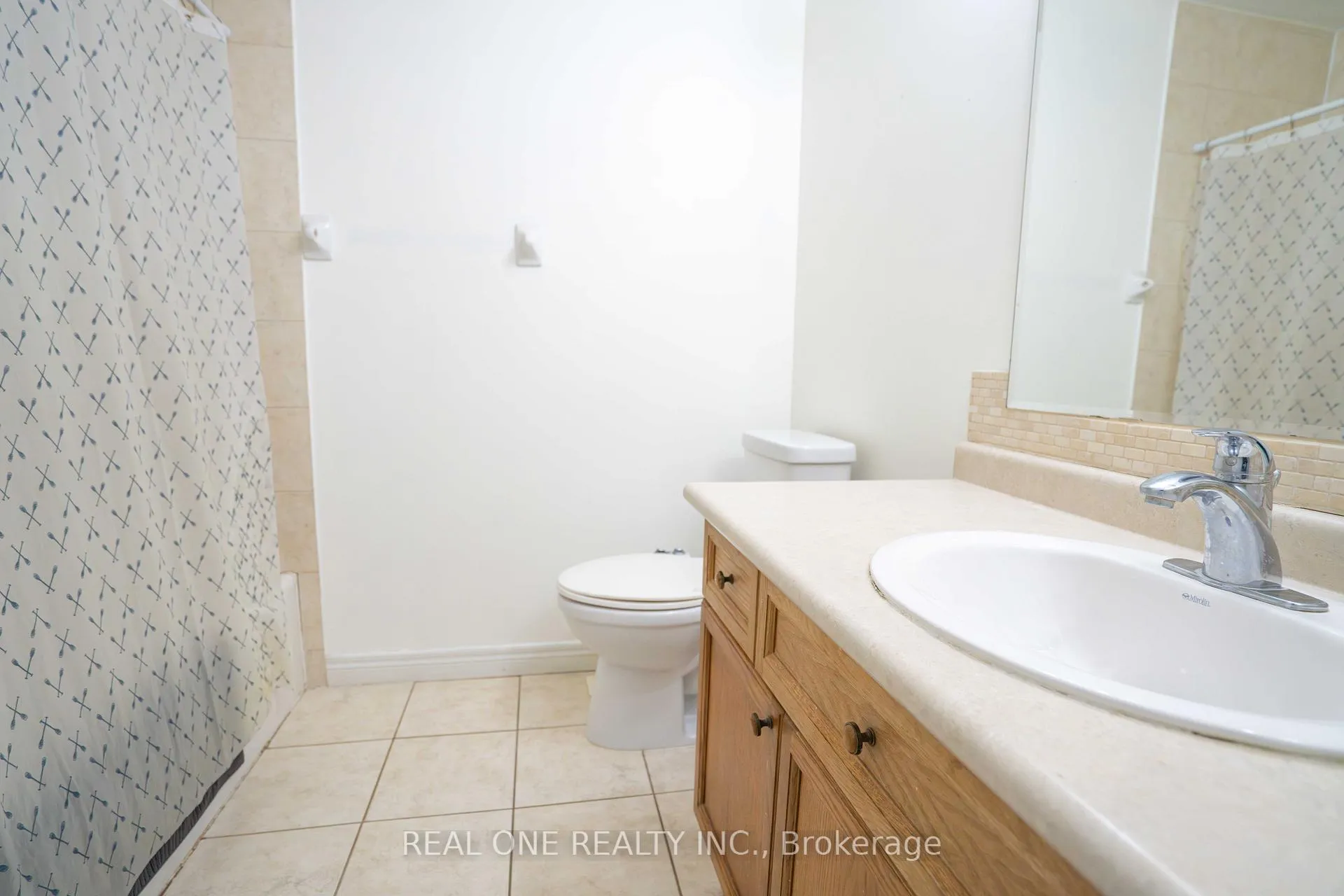 Photo 29 of 744 Brandenburg Boulevard, Waterloo, Clair Hills — HOMEH