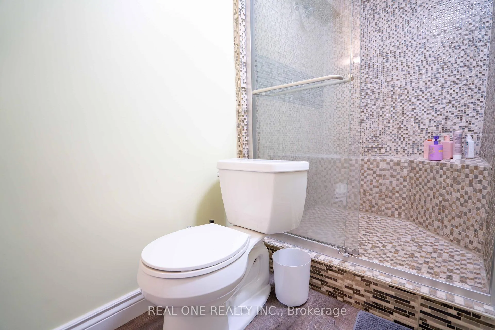 Photo 33 of 744 Brandenburg Boulevard, Waterloo, Clair Hills — HOMEH