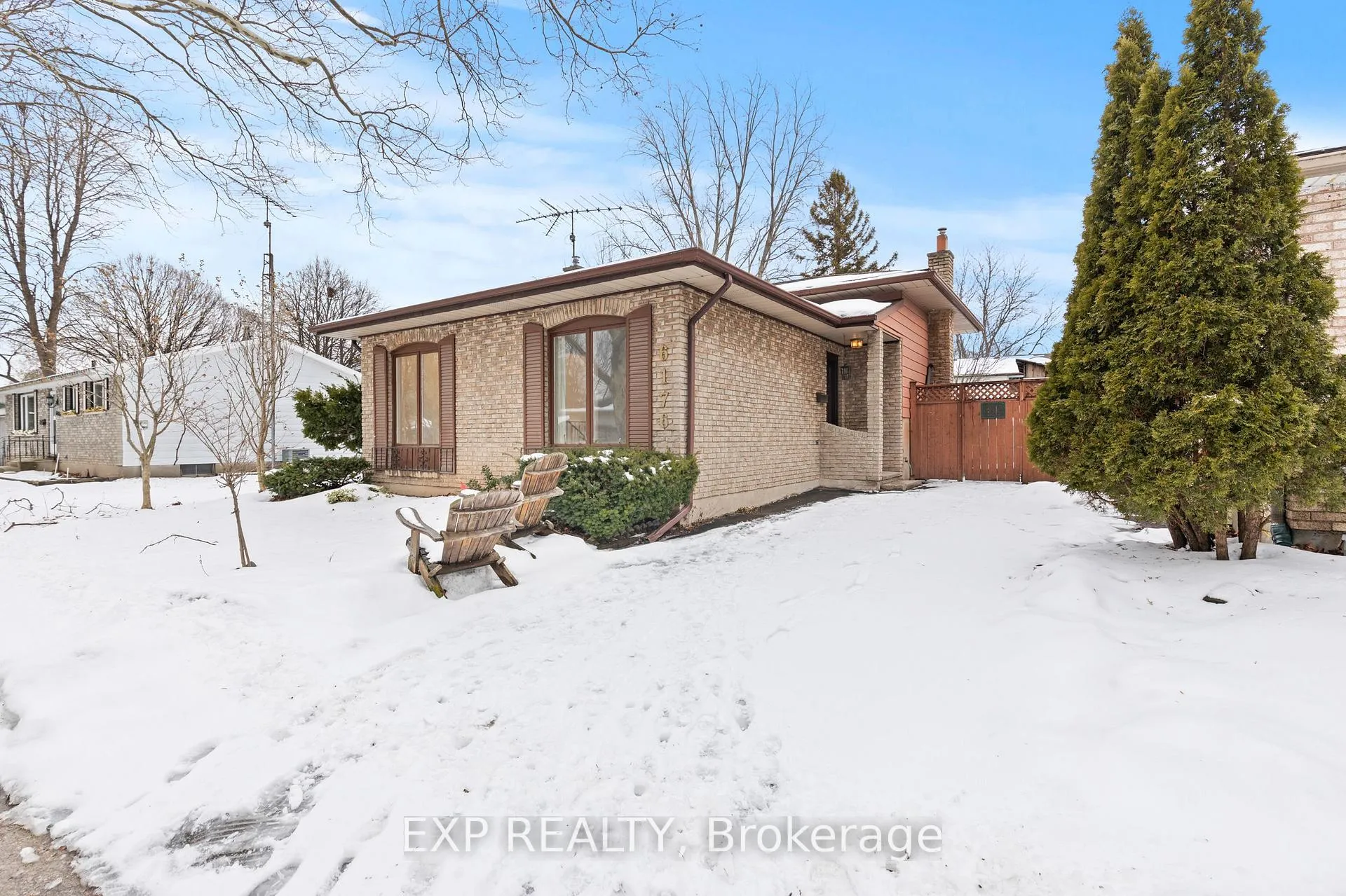 Photo 3 of 6176 Johnson Drive, Niagara Falls, Church's Lane — HOMEH