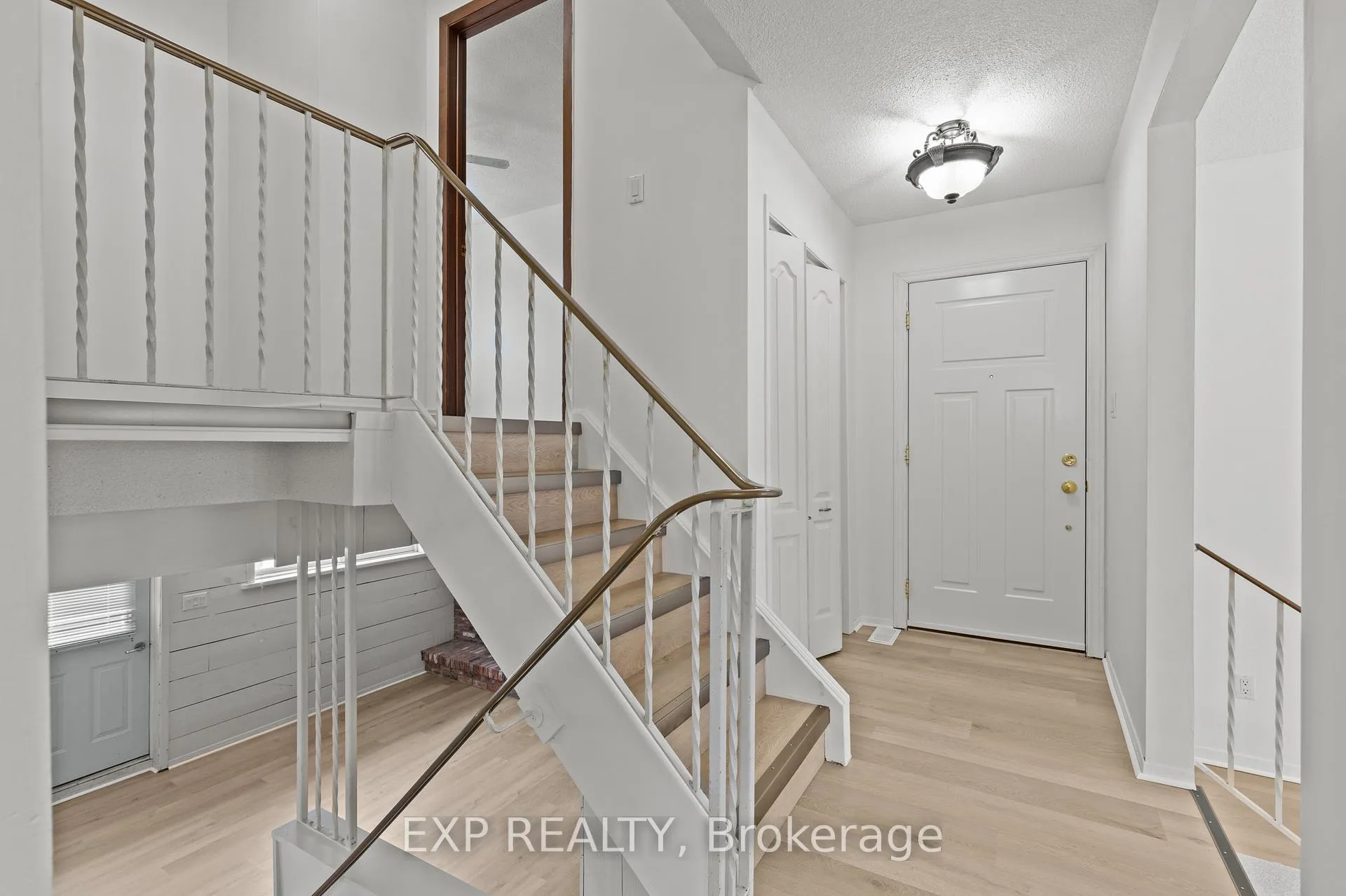 Photo 6 of 6176 Johnson Drive, Niagara Falls, Church's Lane — HOMEH