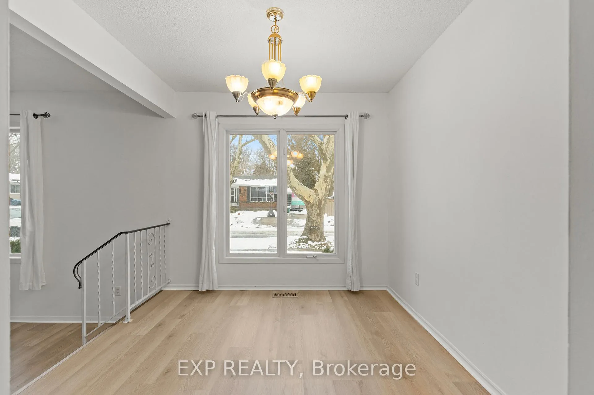 Photo 13 of 6176 Johnson Drive, Niagara Falls, Church's Lane — HOMEH