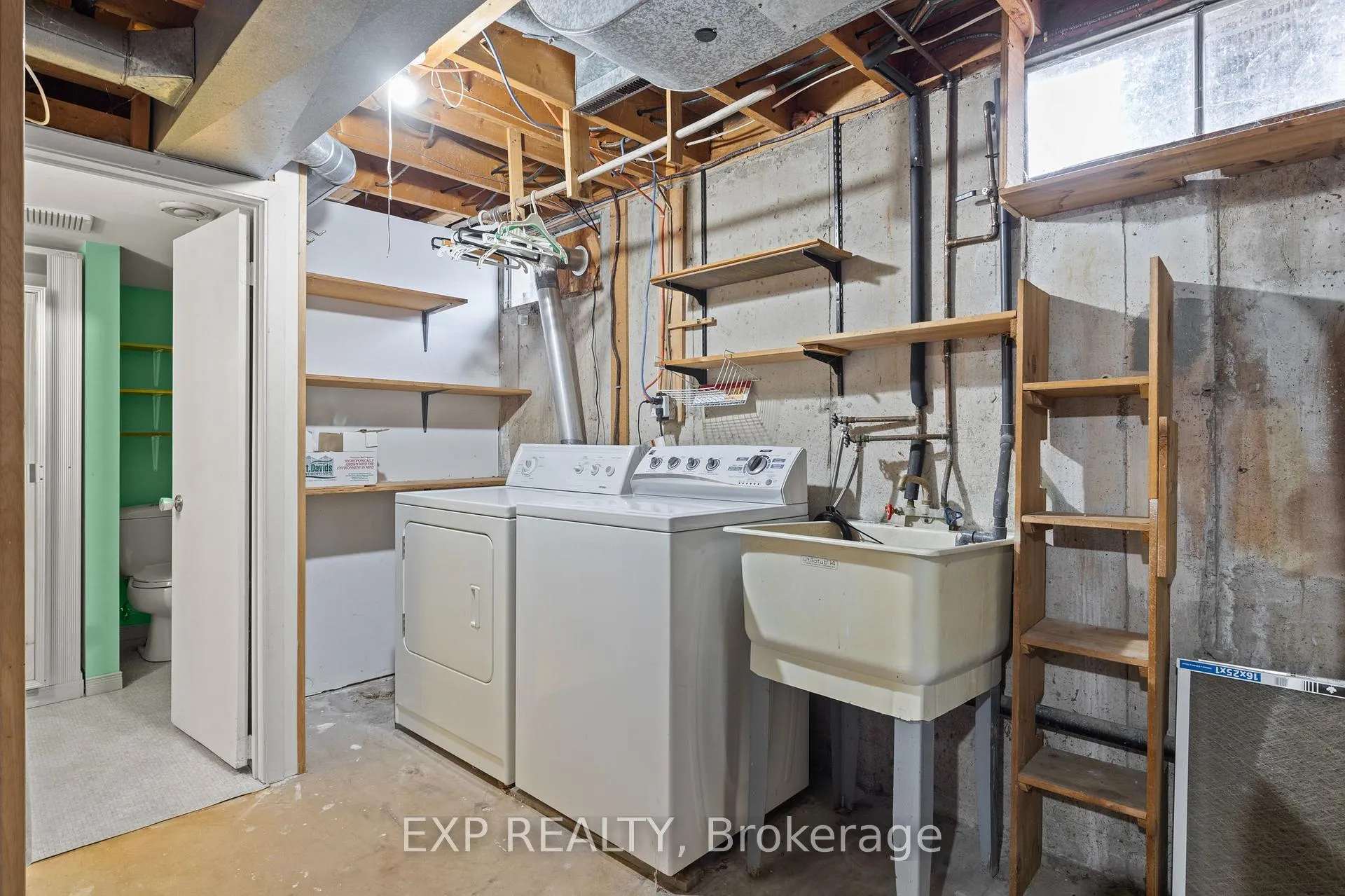 Photo 33 of 6176 Johnson Drive, Niagara Falls, Church's Lane — HOMEH