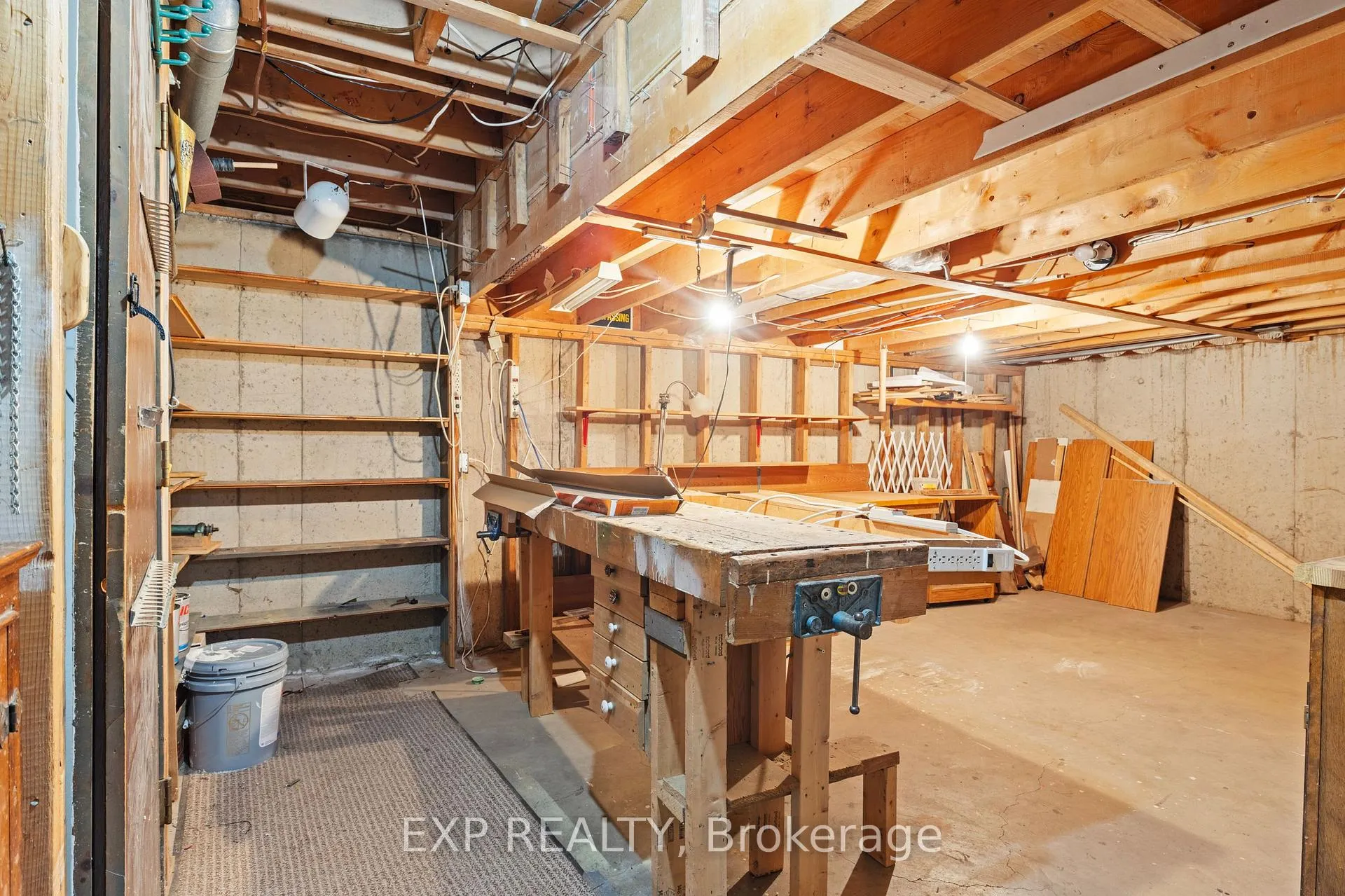 Photo 35 of 6176 Johnson Drive, Niagara Falls, Church's Lane — HOMEH