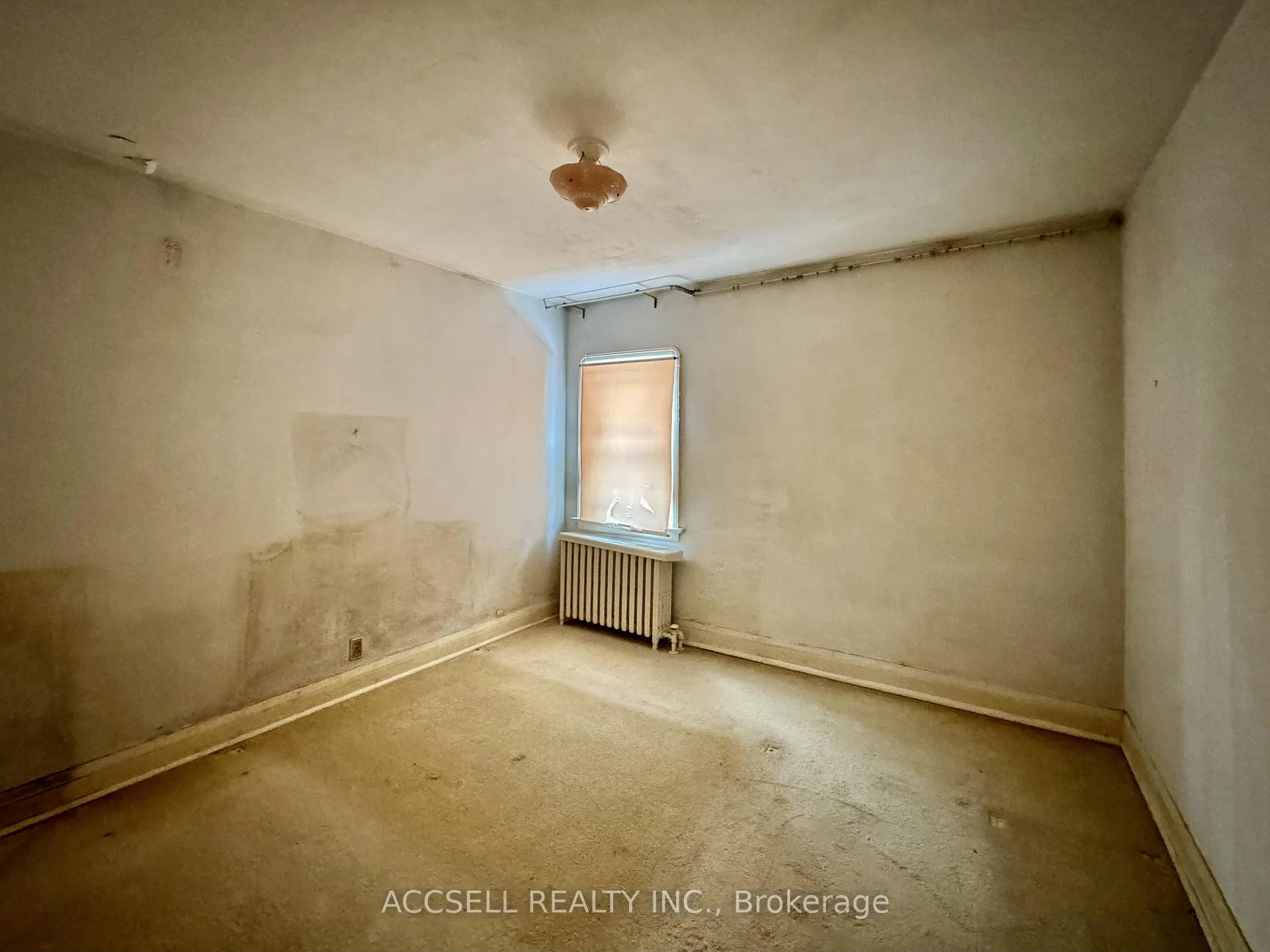 Photo 8 of 142 Glenwood Crescent, Toronto, O'Connor-Parkview — HOMEH