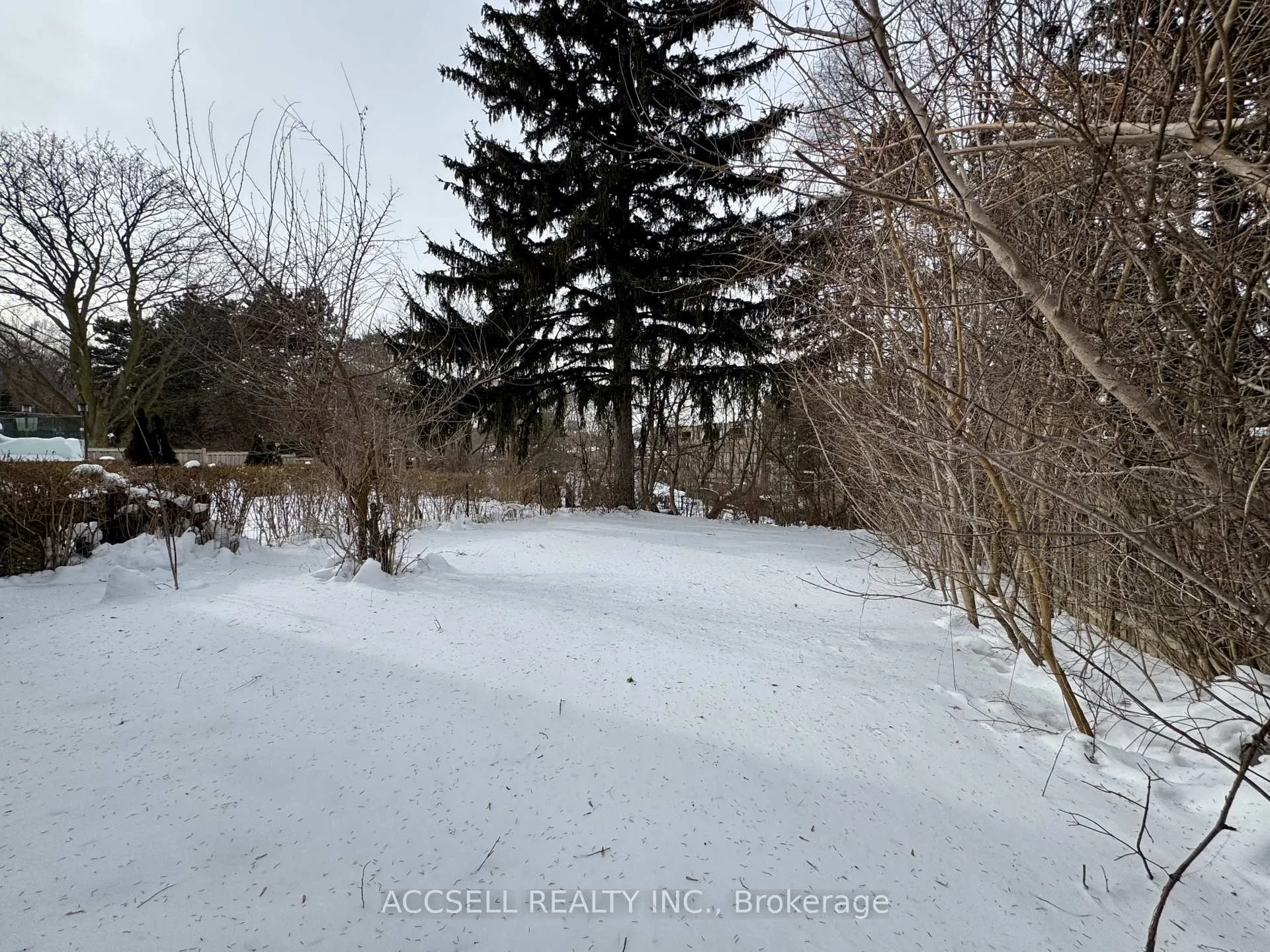 Photo 12 of 142 Glenwood Crescent, Toronto, O'Connor-Parkview — HOMEH