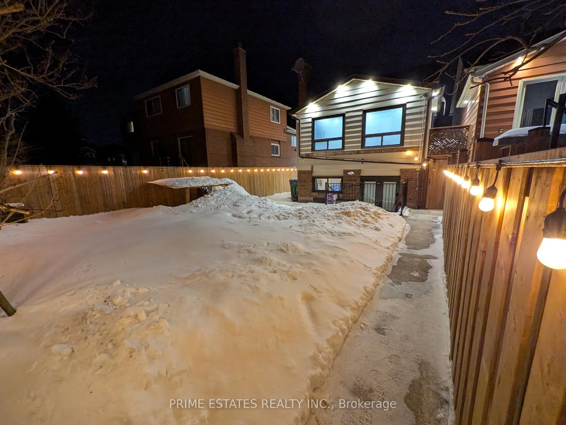 Photo 13 of 42 Gorsebrook Court, Brampton, Bram West — HOMEH