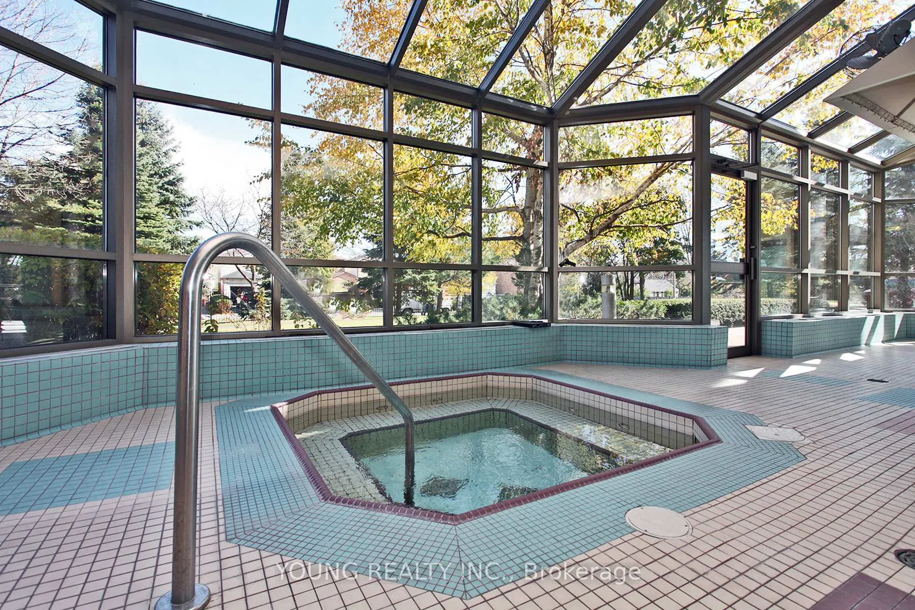Photo 33 of Unit 305, 712 Rossland Road E, Whitby, Pringle Creek — HOMEH
