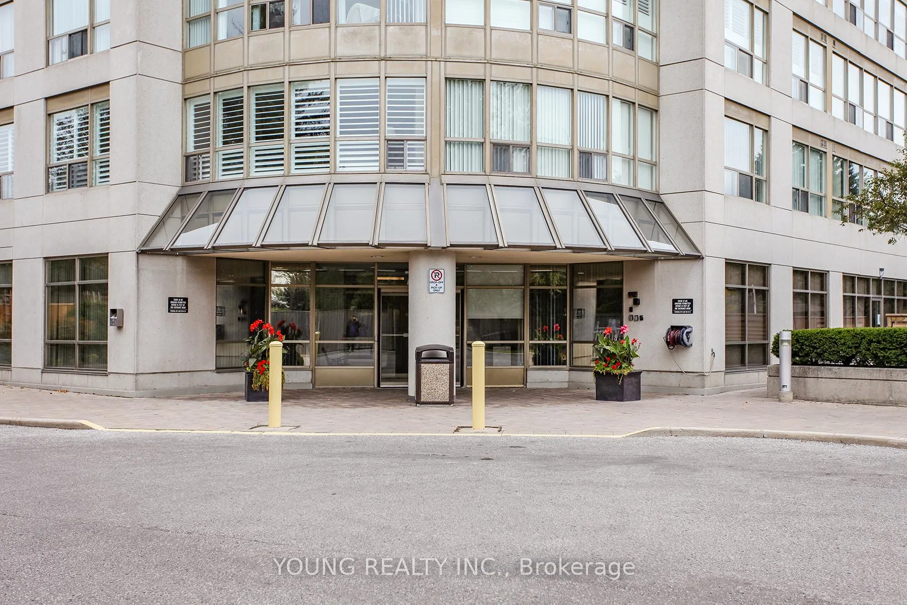 Photo 40 of Unit 305, 712 Rossland Road E, Whitby, Pringle Creek — HOMEH