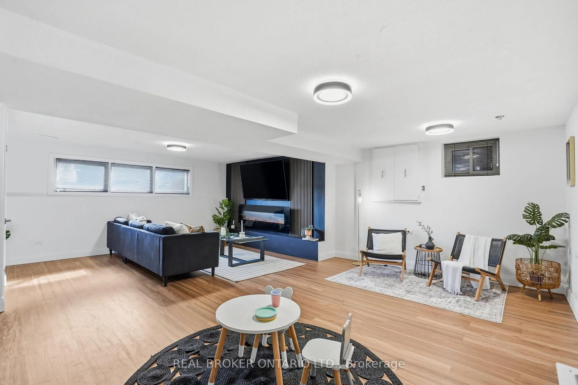 Photo 30 of 14 Basin Crescent, Hamilton, Berrisfield — HOMEH