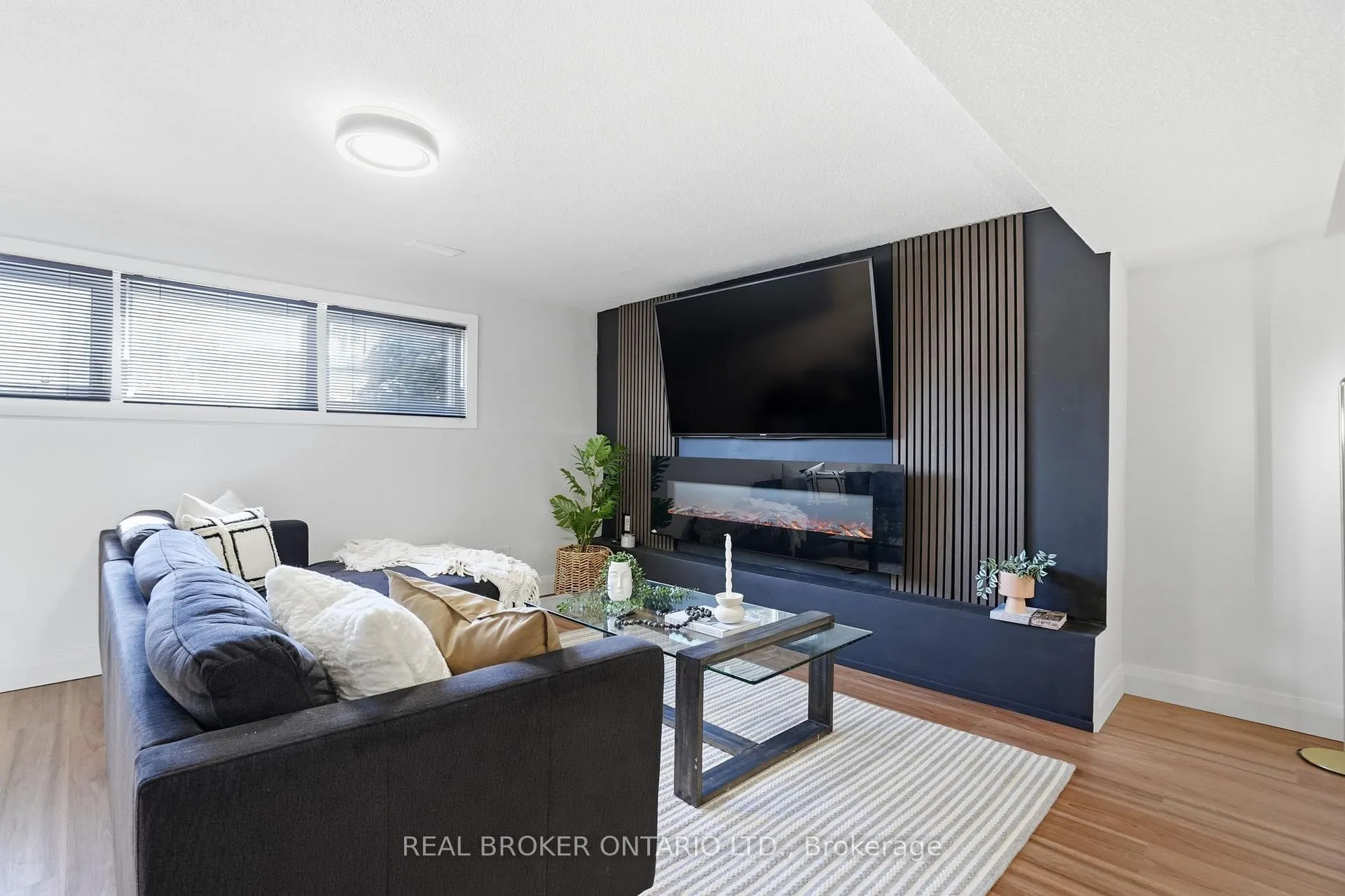 Photo 32 of 14 Basin Crescent, Hamilton, Berrisfield — HOMEH