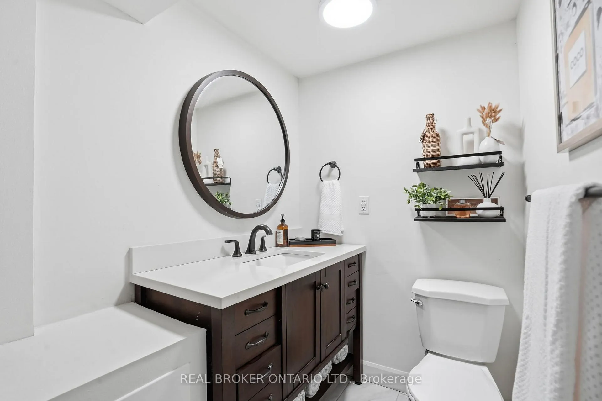 Photo 34 of 14 Basin Crescent, Hamilton, Berrisfield — HOMEH