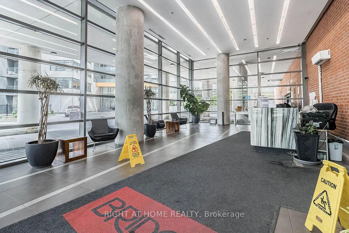 Photo 4 of Unit 2109, 38 Joe Shuster Way, Toronto, South Parkdale — HOMEH