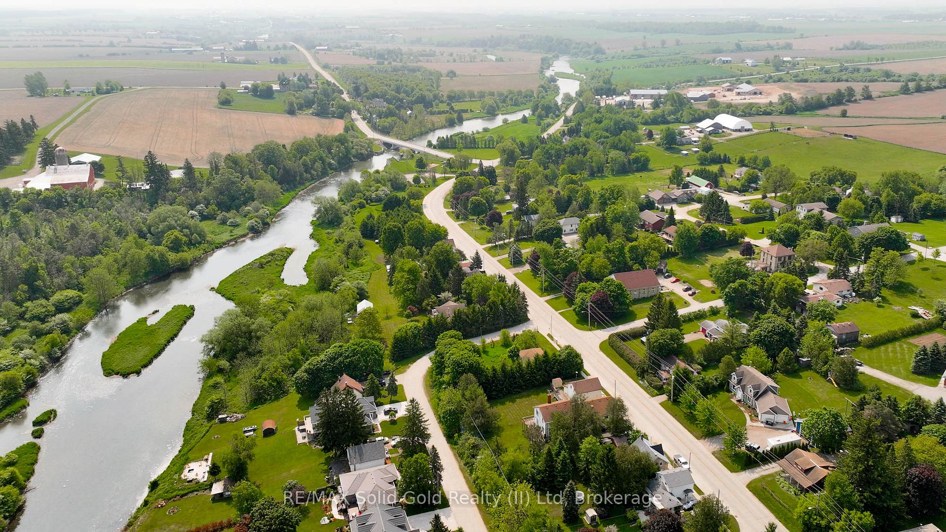 Photo 12 of 7811 Wellington 45 Road, Mapleton, Rural Mapleton — HOMEH