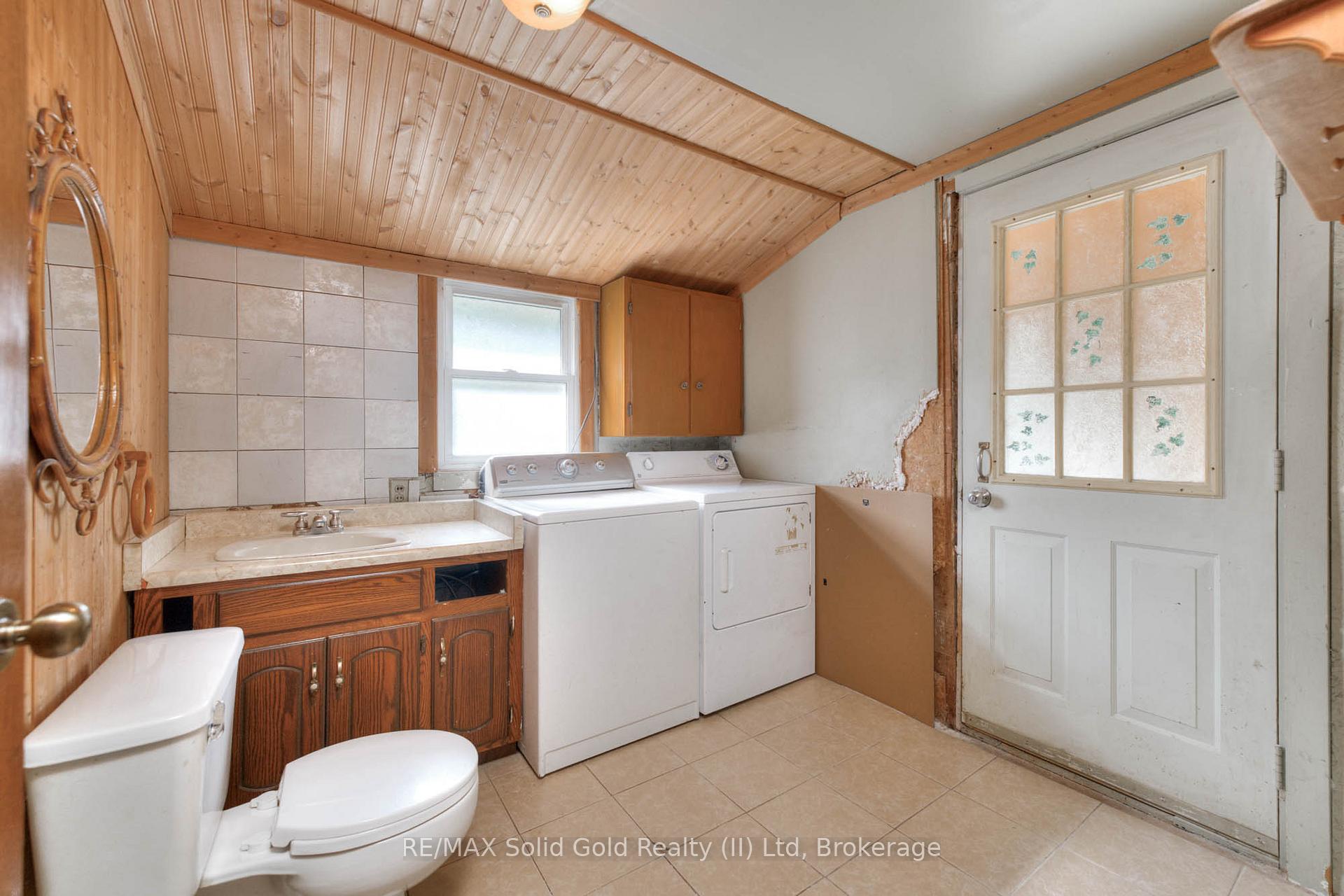 Photo 18 of 7811 Wellington 45 Road, Mapleton, Rural Mapleton — HOMEH