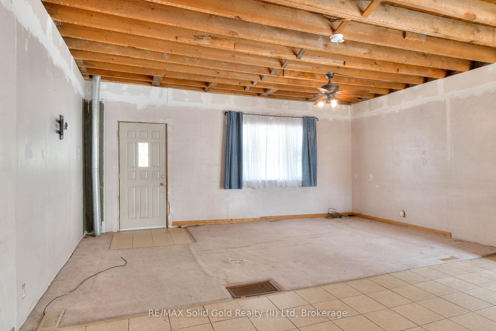 Photo 20 of 7811 Wellington 45 Road, Mapleton, Rural Mapleton — HOMEH
