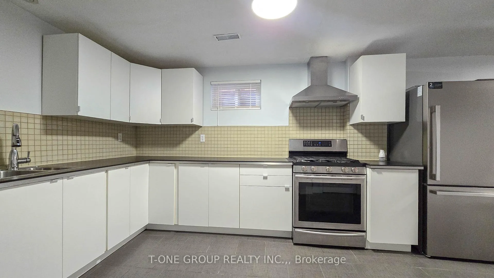 Photo 3 of Unit Bsmt, 49 Beatrice Way, Vaughan, East Woodbridge — HOMEH