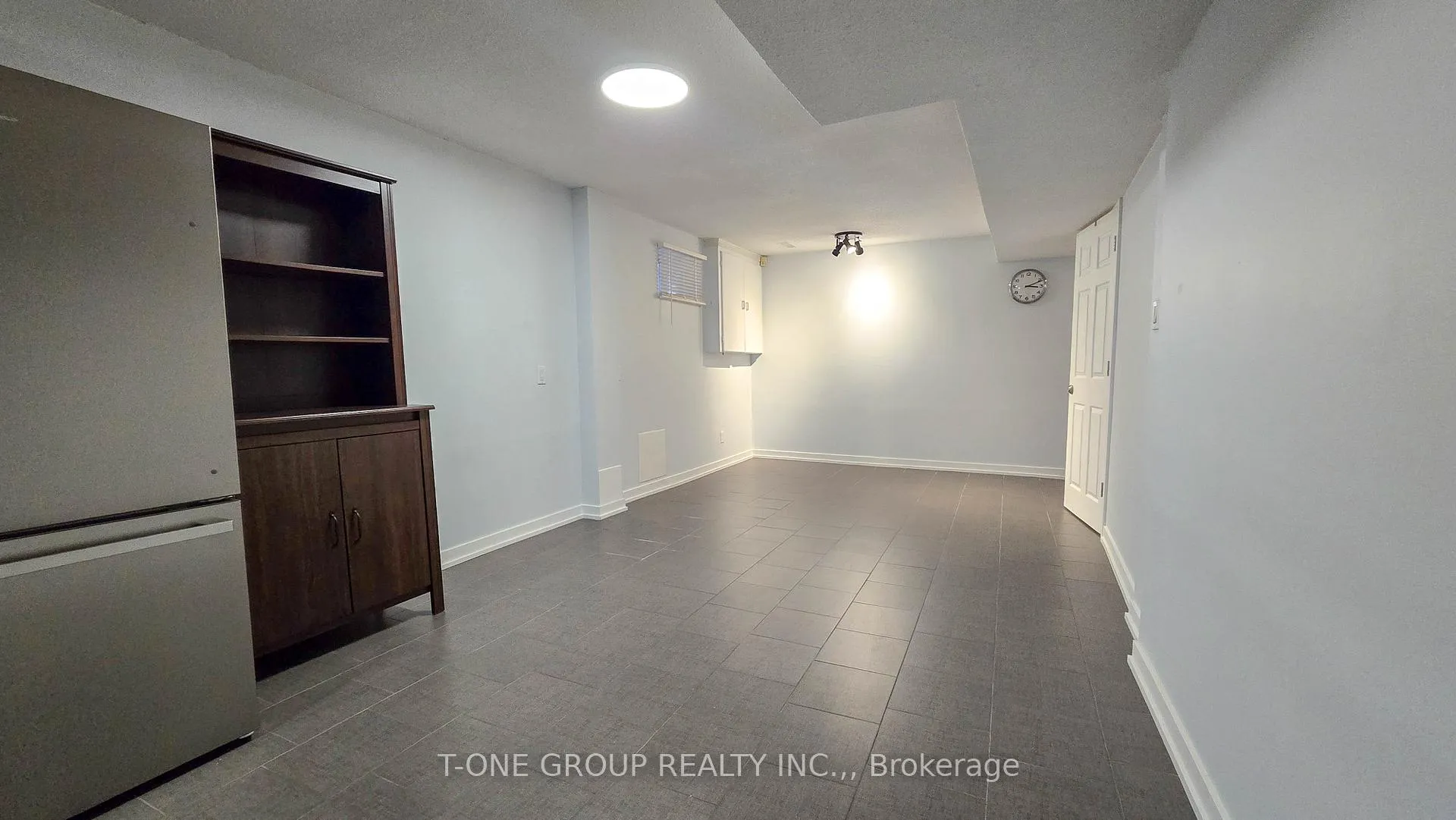 Photo 7 of Unit Bsmt, 49 Beatrice Way, Vaughan, East Woodbridge — HOMEH