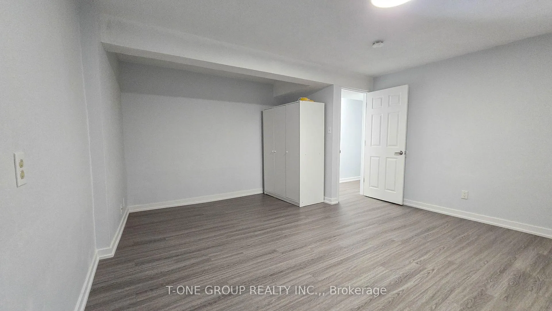 Photo 14 of Unit Bsmt, 49 Beatrice Way, Vaughan, East Woodbridge — HOMEH