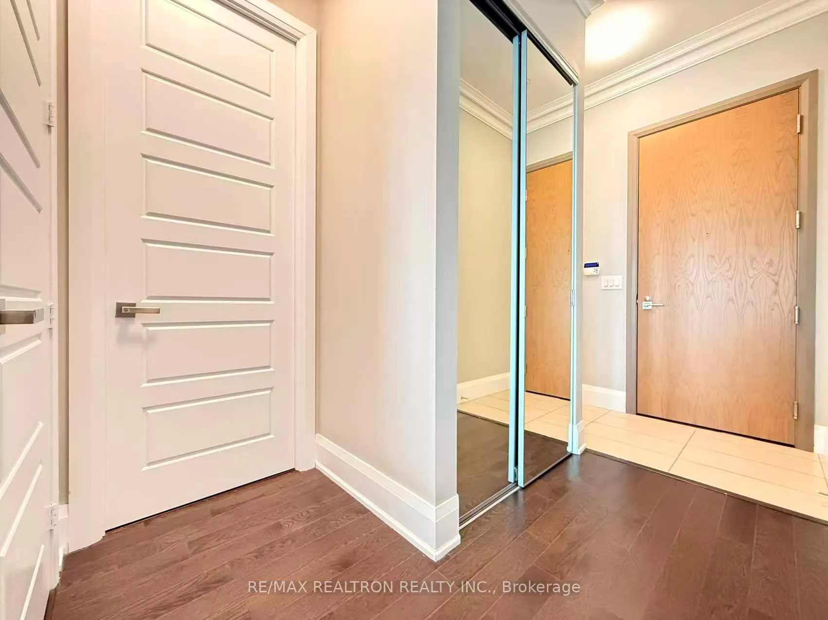 Photo 2 of Unit Ph18, 28 Uptown Drive, Markham, Unionville — HOMEH