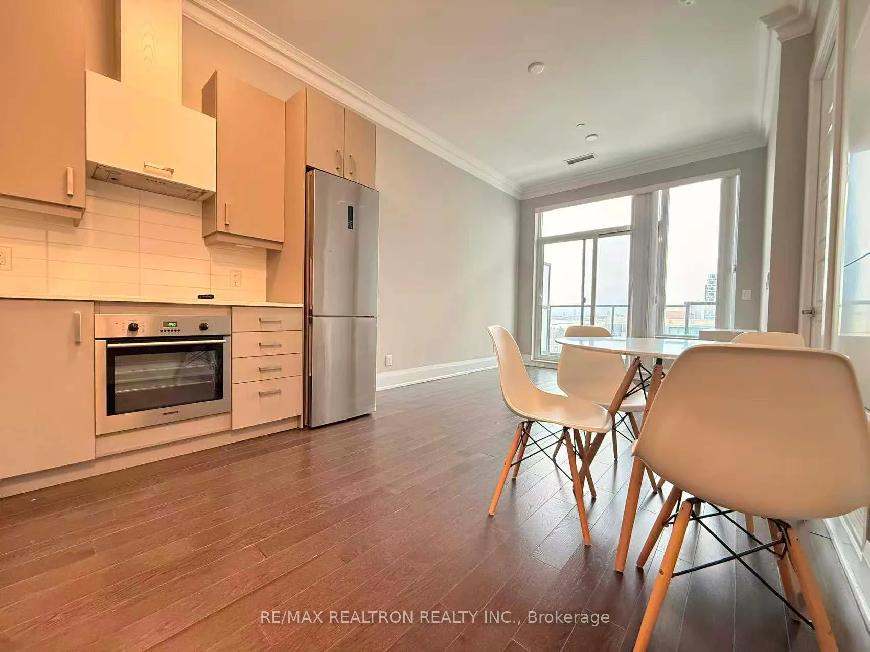 Photo 3 of Unit Ph18, 28 Uptown Drive, Markham, Unionville — HOMEH