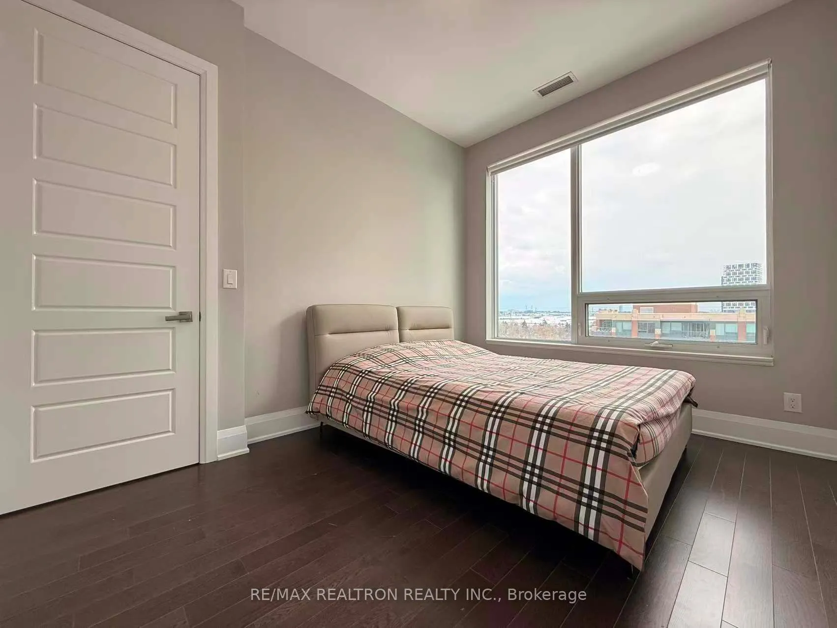 Photo 12 of Unit Ph18, 28 Uptown Drive, Markham, Unionville — HOMEH