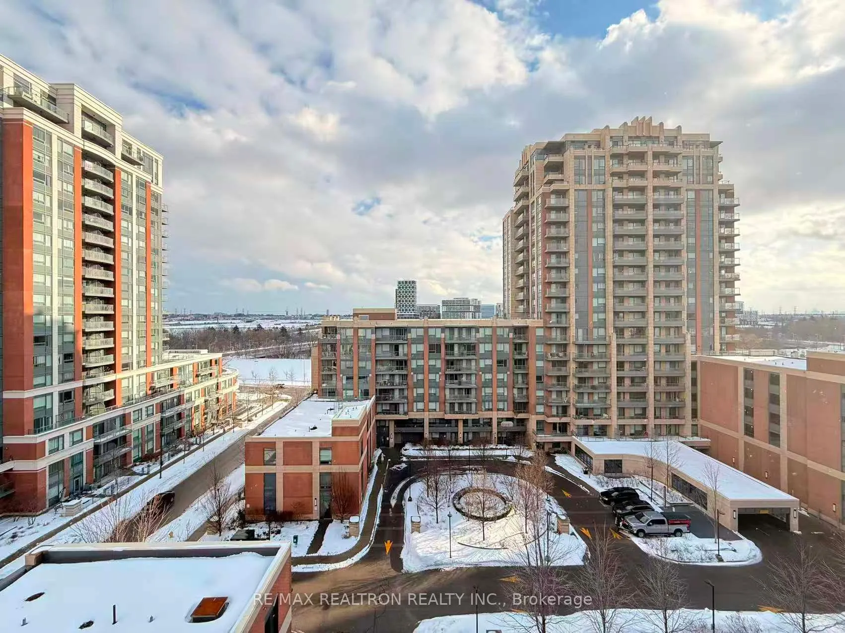 Photo 18 of Unit Ph18, 28 Uptown Drive, Markham, Unionville — HOMEH