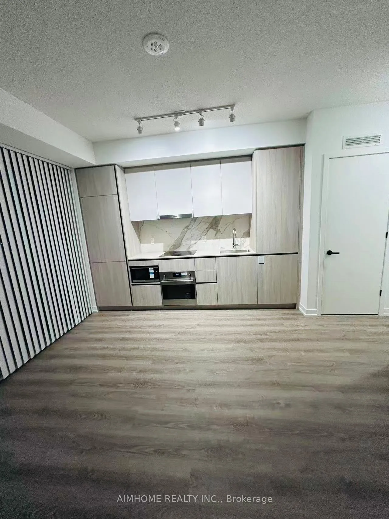 Photo 4 of Unit 2906, 8 Interchange Way, Vaughan, Vaughan Corporate Centre — HOMEH