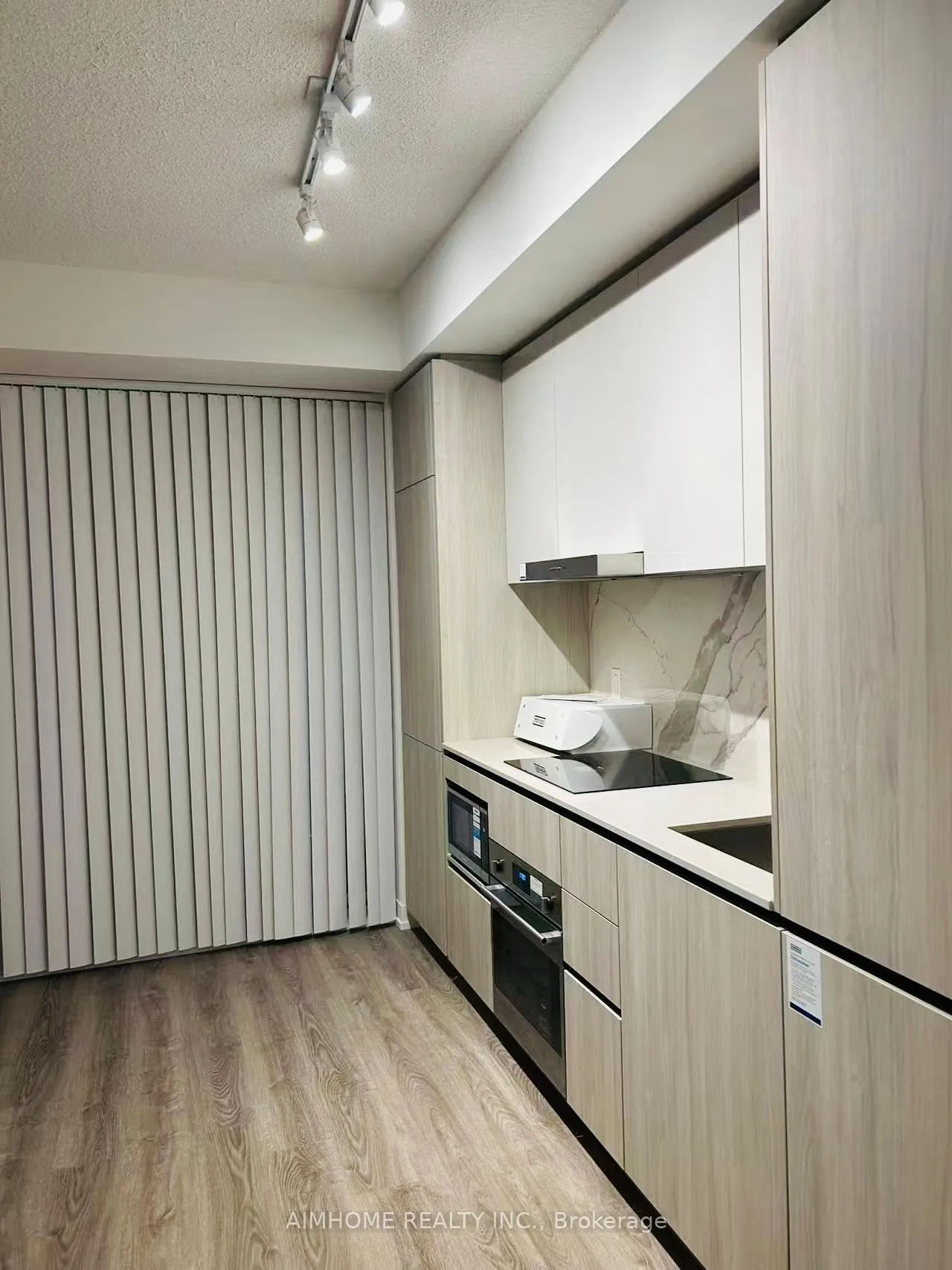 Photo 5 of Unit 2906, 8 Interchange Way, Vaughan, Vaughan Corporate Centre — HOMEH