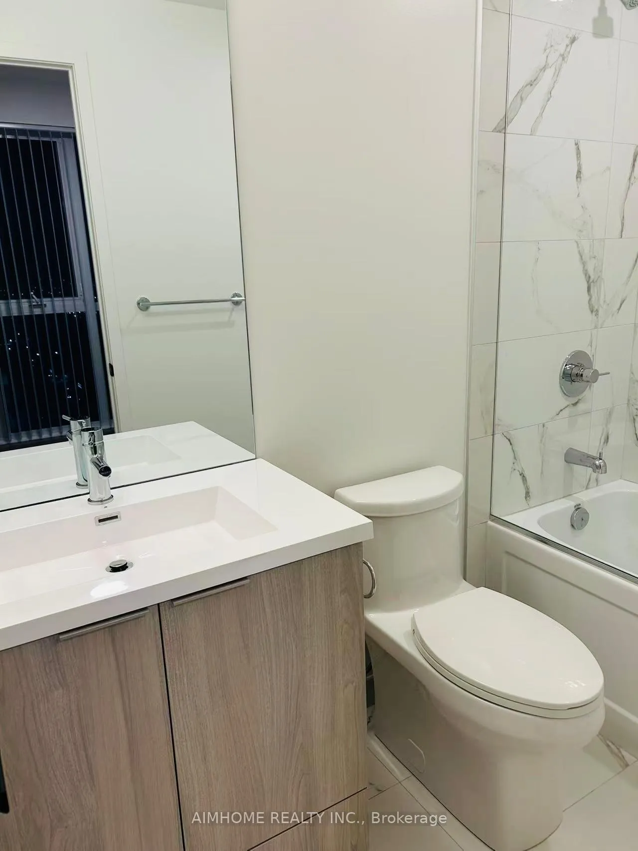 Photo 8 of Unit 2906, 8 Interchange Way, Vaughan, Vaughan Corporate Centre — HOMEH